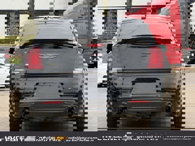 Used 2023 Chrysler 300 C image 7