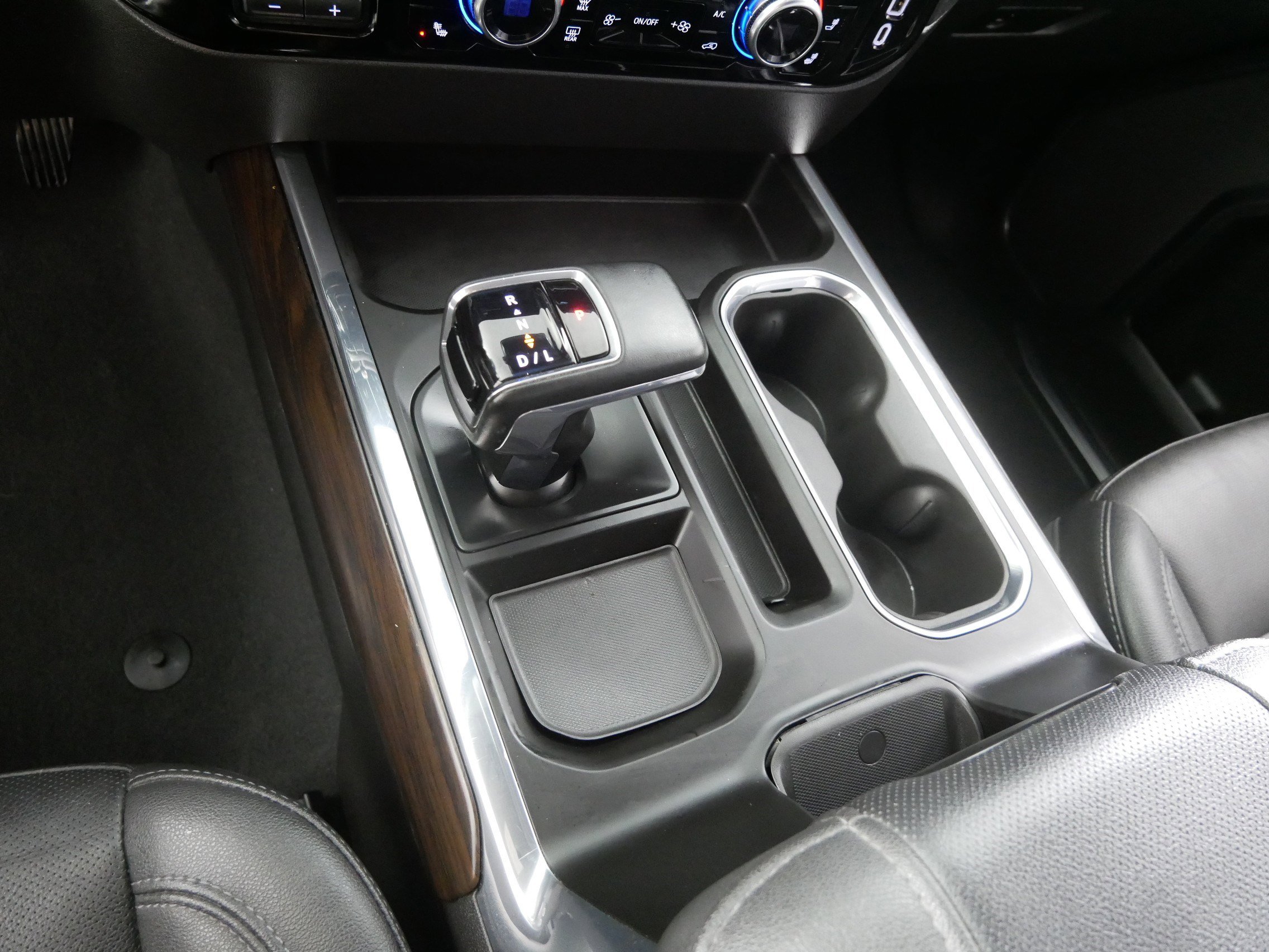 Used 2023 GMC Sierra 1500 SLT w/ SLT Premium Plus Package image 24