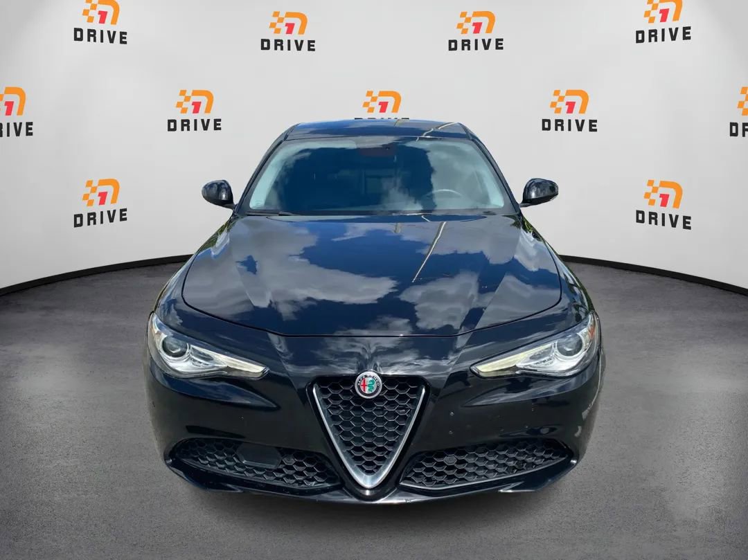 Used 2018 Alfa Romeo Giulia Ti RWD image 8