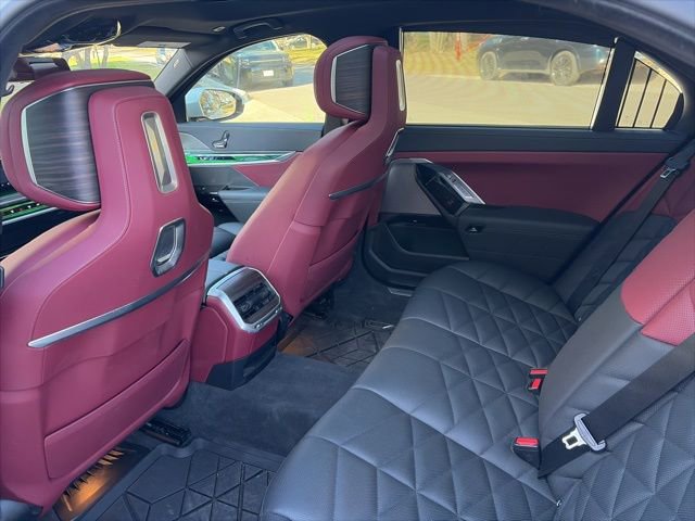 Used 2024 BMW 740i w/ Premium Package image 8