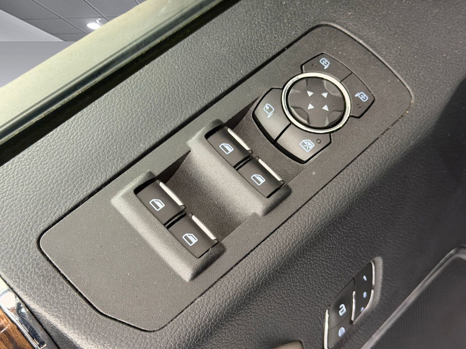Used 2019 Ford F150 Lariat AWD/4WD image 11