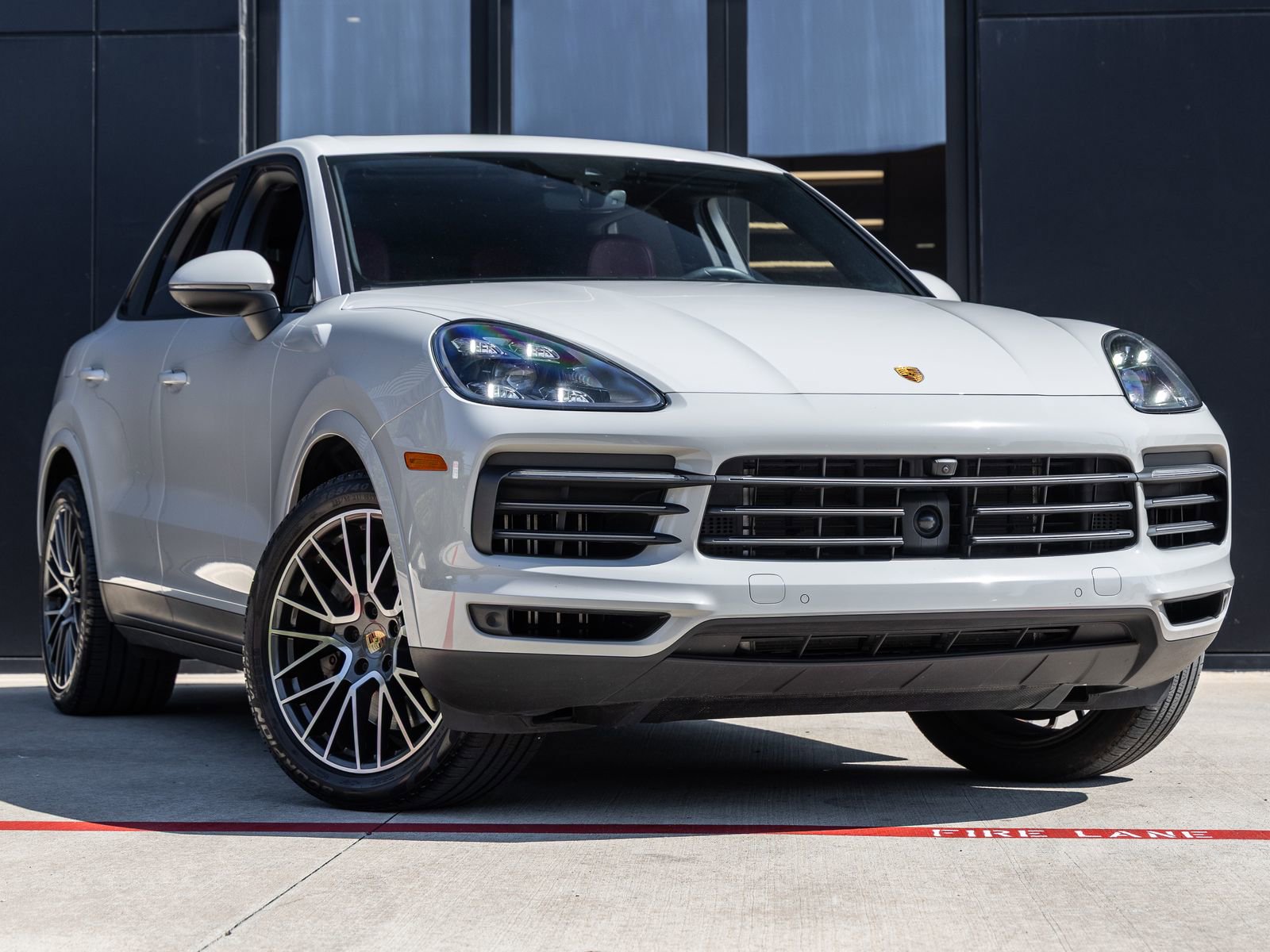 Certified 2023 Porsche Cayenne S Platinum AWD/4WD image 6