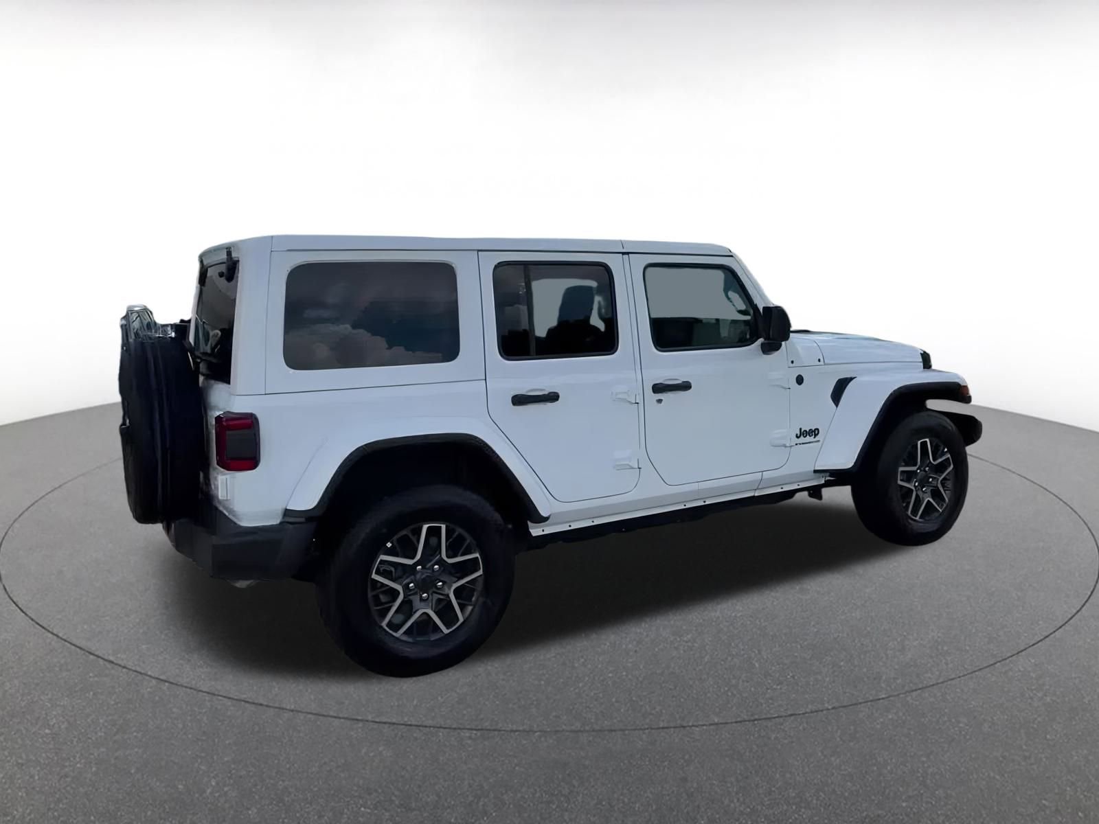 Used 2025 Jeep Wrangler Sahara image 10