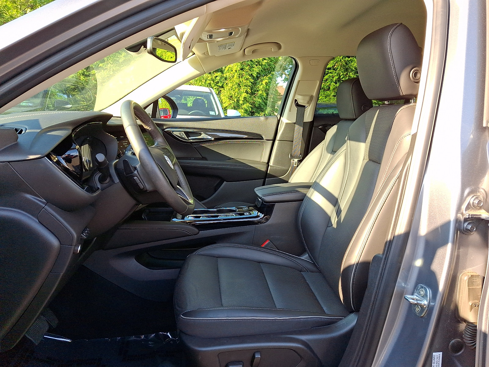 Certified 2022 Buick Envision Essence w/ Technology Package I FWD image 15