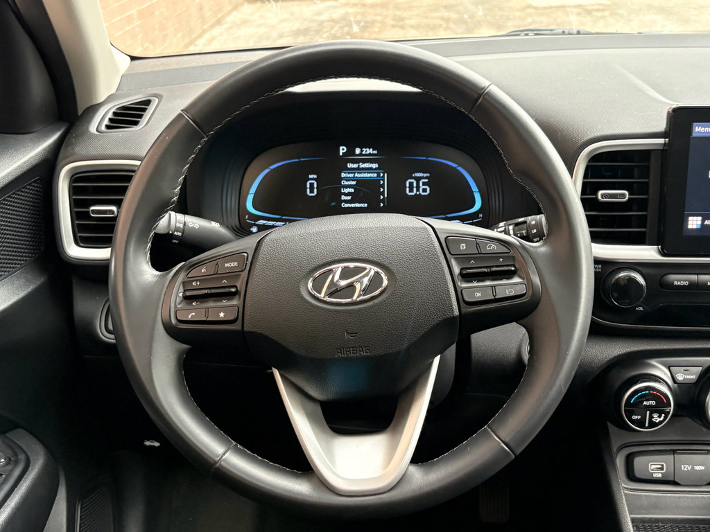 Used 2025 Hyundai Venue SEL FWD image 34