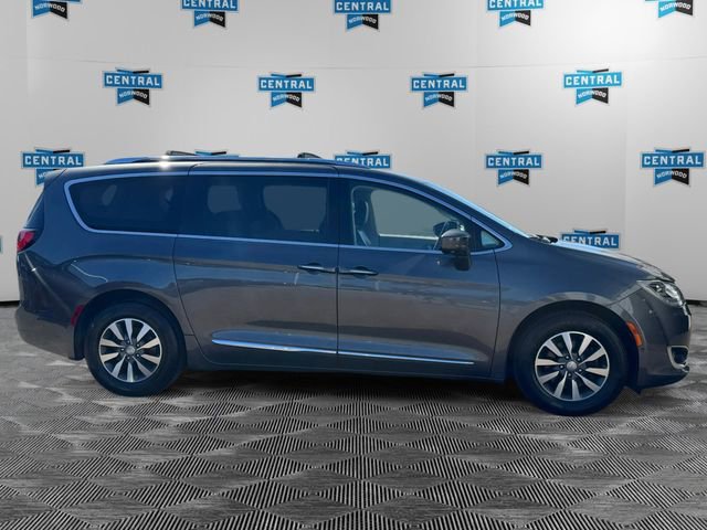 Used 2020 Chrysler Pacifica Touring-L Plus w/ Advanced Safetytec Group image 6