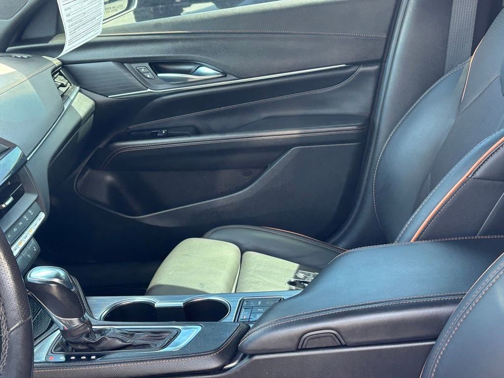 Used 2023 Cadillac CT4 Sport w/ Technology Package image 9