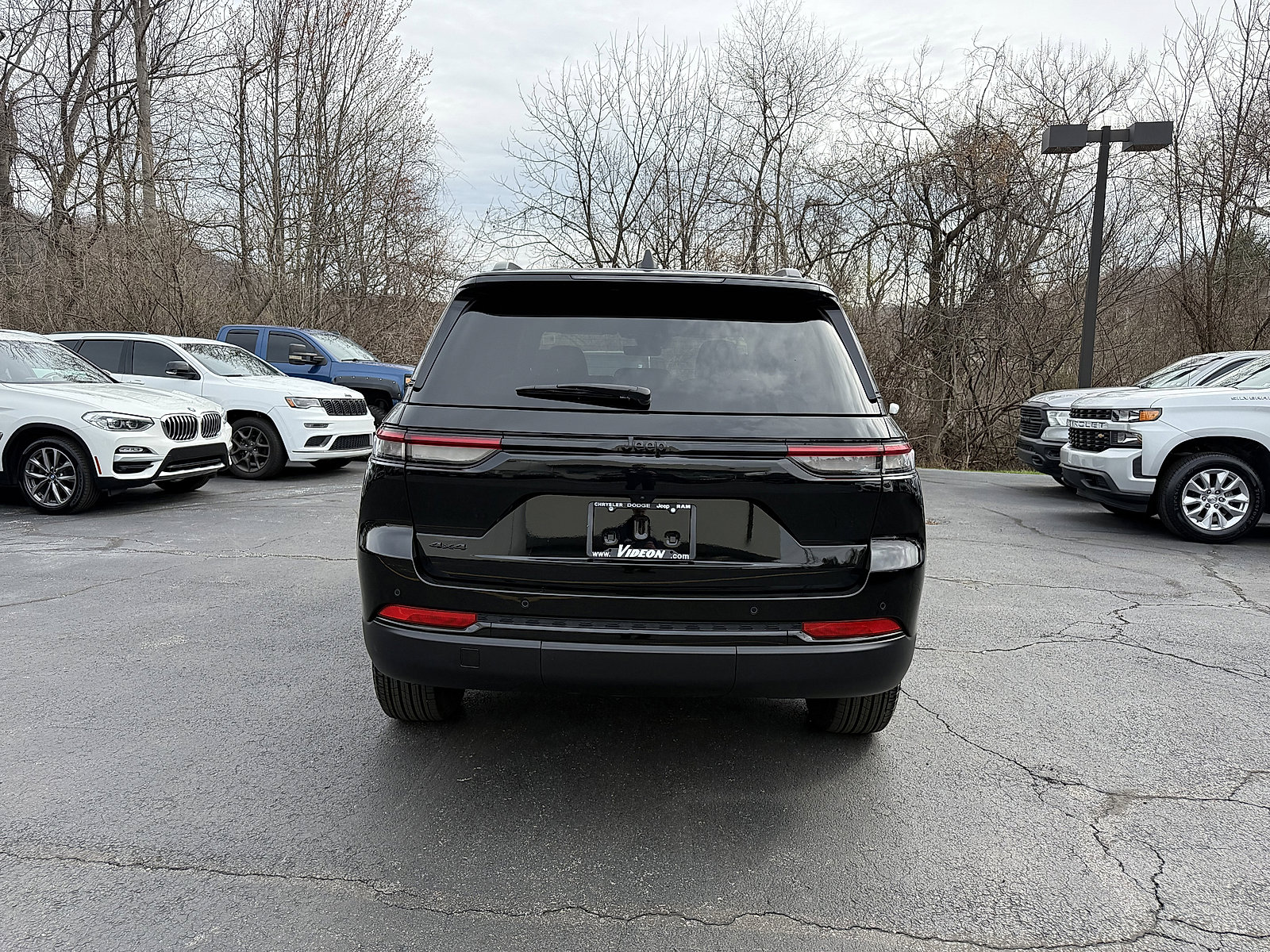 Used 2025 Jeep Grand Cherokee Altitude image 5