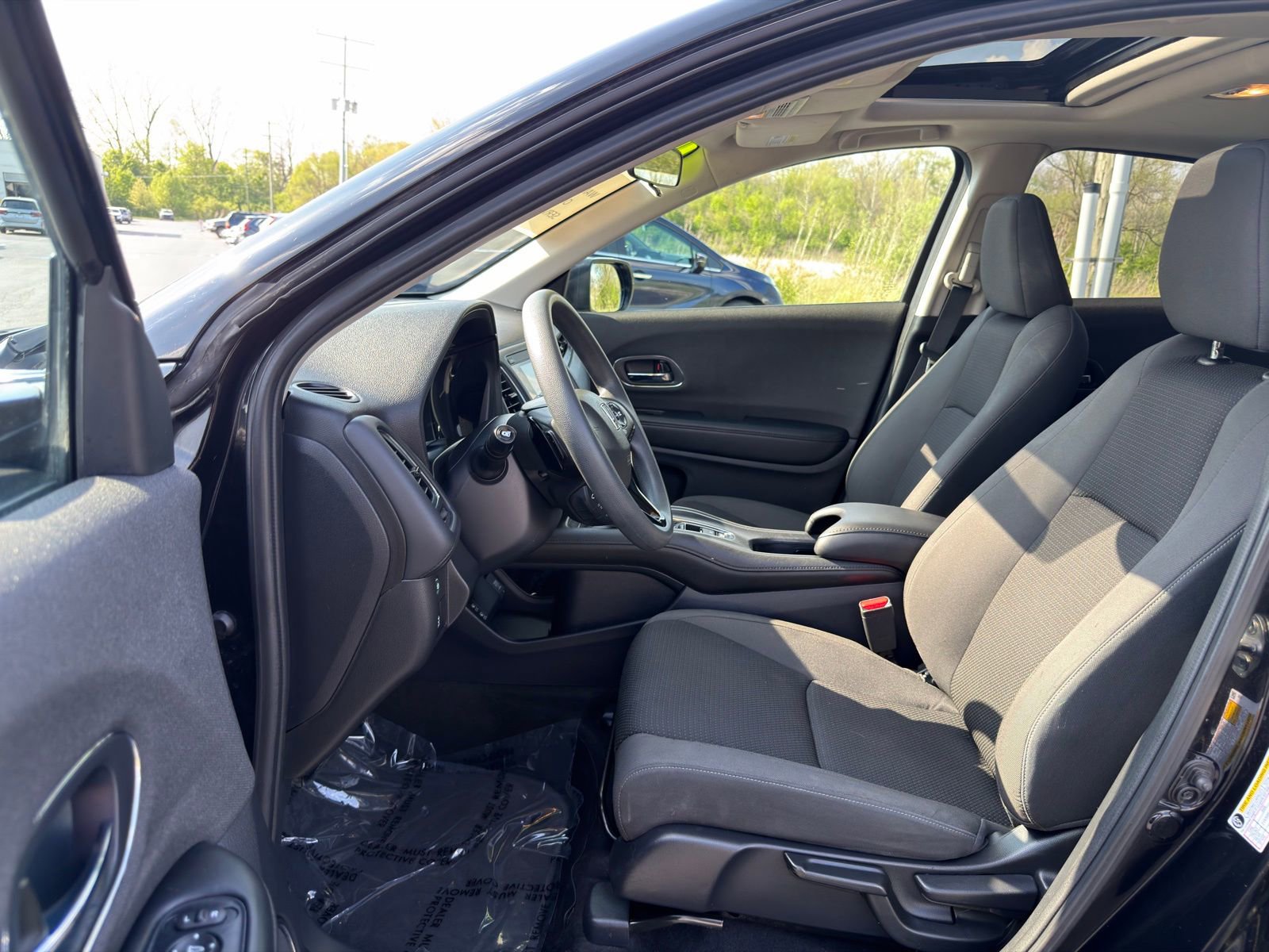 Used 2021 Honda HR-V EX image 11