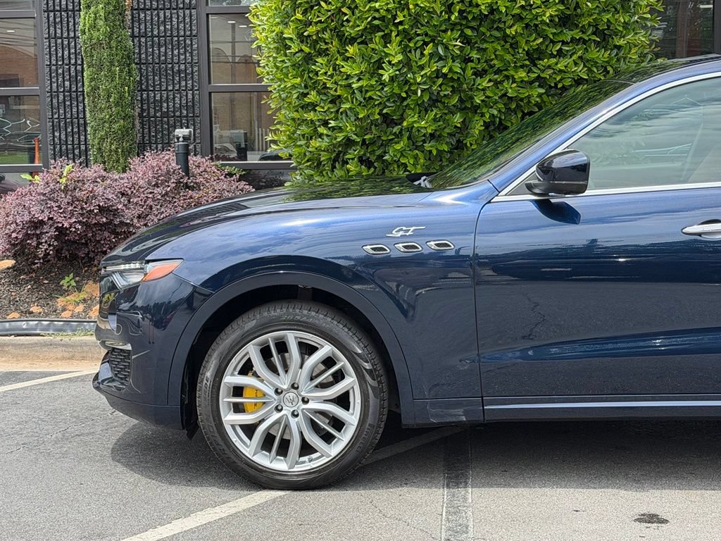 Used 2022 Maserati Levante GT AWD/4WD image 10