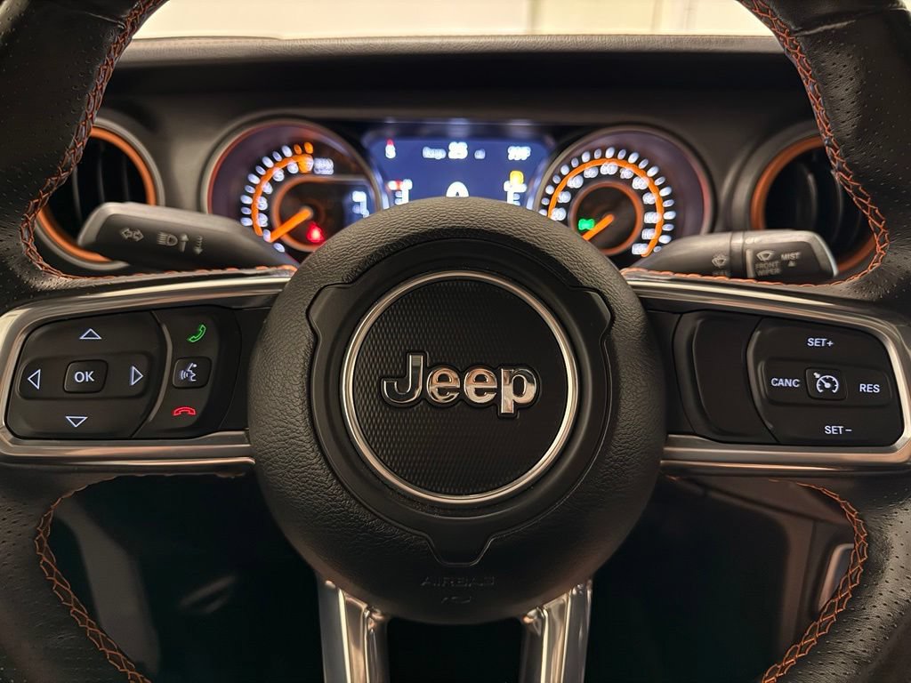 Used 2023 Jeep Gladiator Mojave w/ LED Lighting Group AWD/4WD image 18
