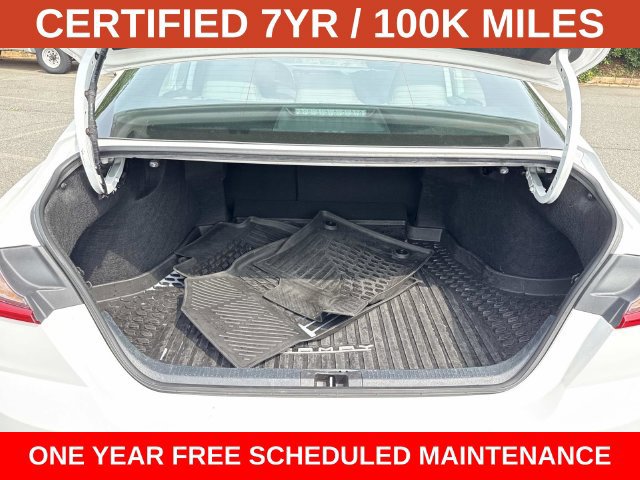 Used 2025 Toyota Camry SE FWD image 12