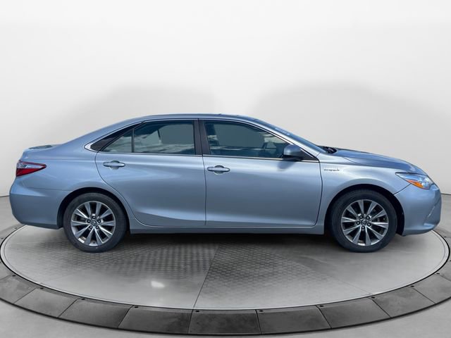 Used 2015 Toyota Camry XLE w/ Moonroof Package FWD image 6