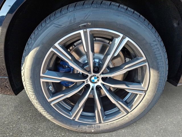 New 2026 BMW X5 M60i AWD/4WD image 8