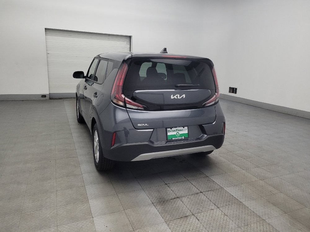 Used 2025 Kia Soul LX w/ LX Technology Package image 5