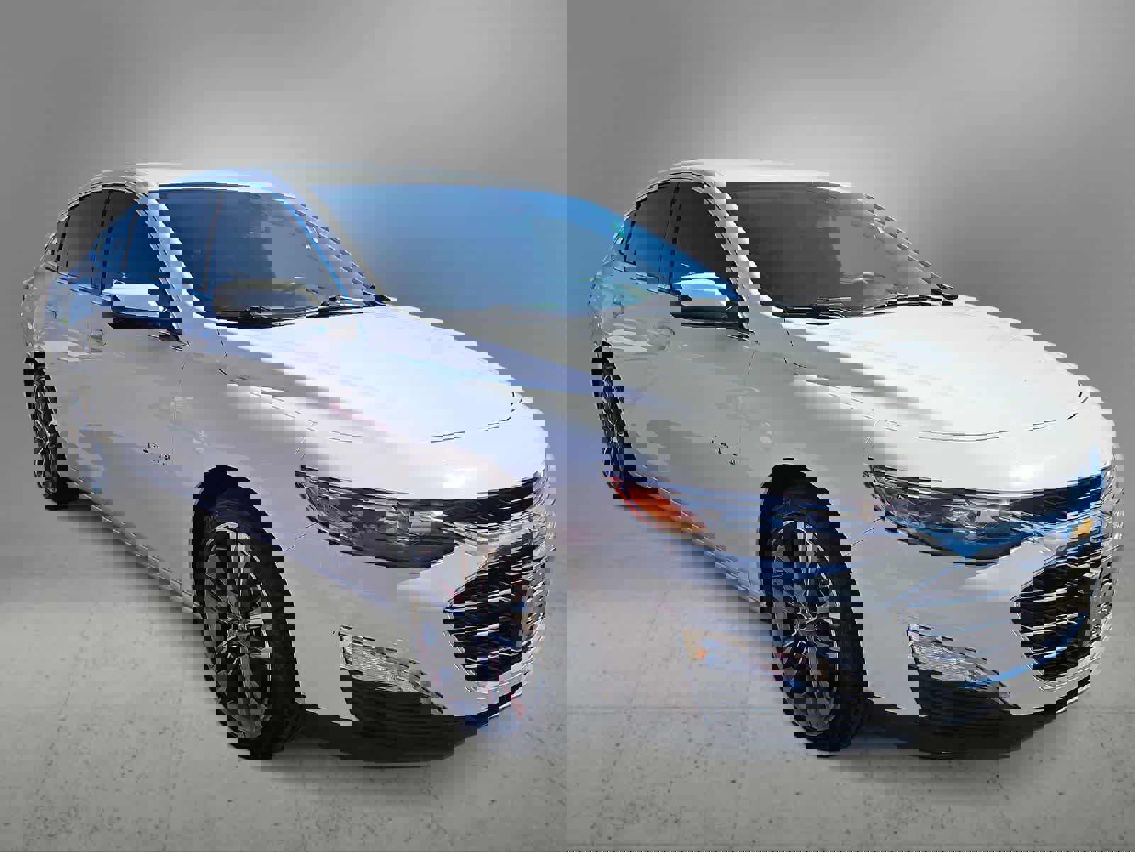 Used 2022 Chevrolet Malibu LT image 2