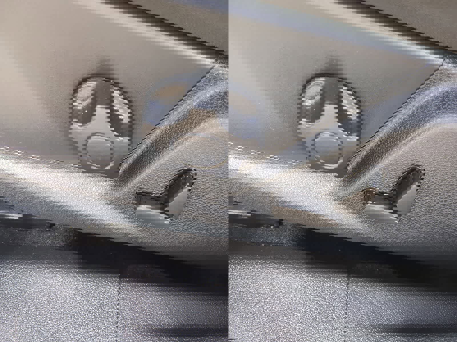 Used 2020 Ford EcoSport SE w/ SE Convenience Package image 17