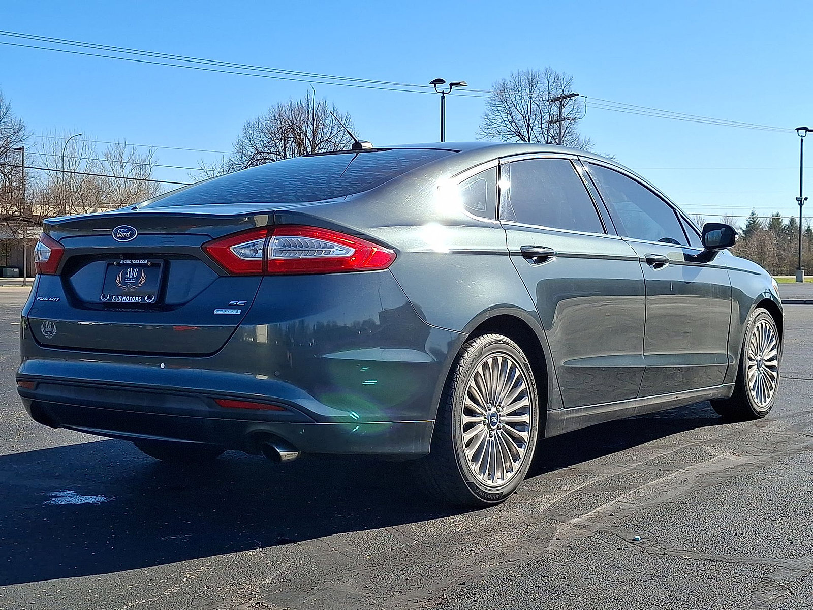 Used 2016 Ford Fusion SE w/ Equipment Group 202A FWD image 25