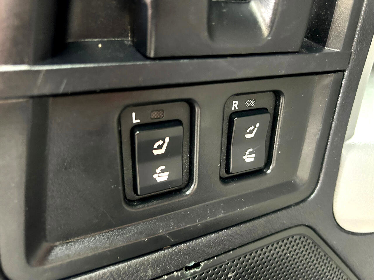 Used 2014 Toyota Sequoia Platinum image 21