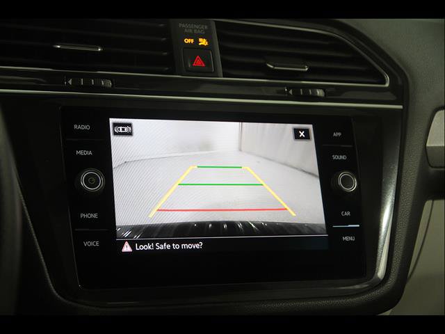 Certified 2024 Volkswagen Tiguan SE R-Line AWD/4WD image 13