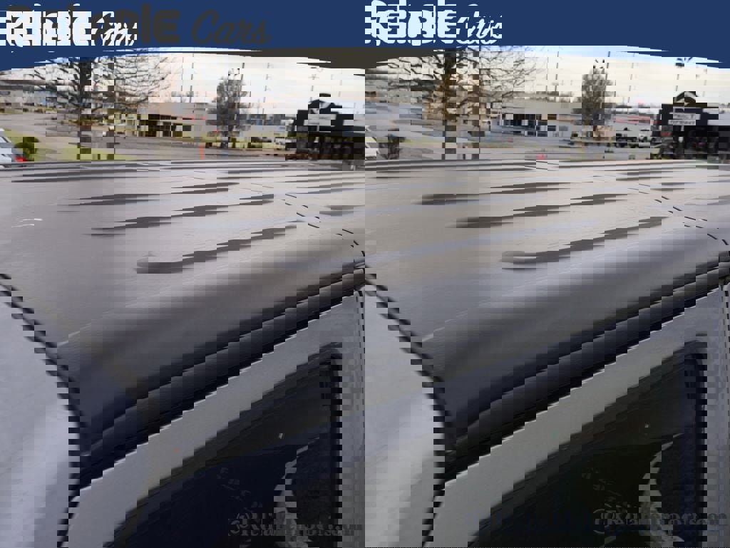 Used 2015 Jeep Wrangler Unlimited Rubicon w/ Connectivity Group image 14