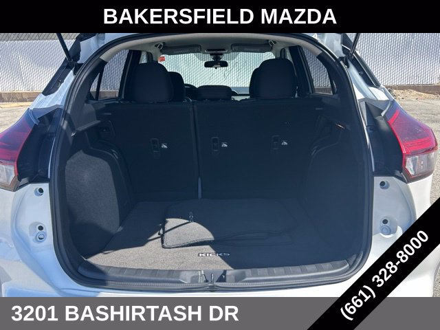 Used 2023 Nissan Kicks SR FWD image 16