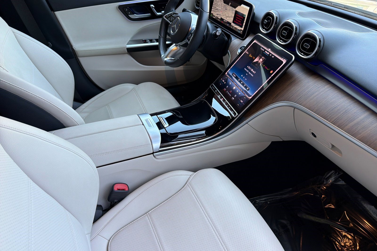 Used 2024 Mercedes-Benz C 300 Sedan image 16