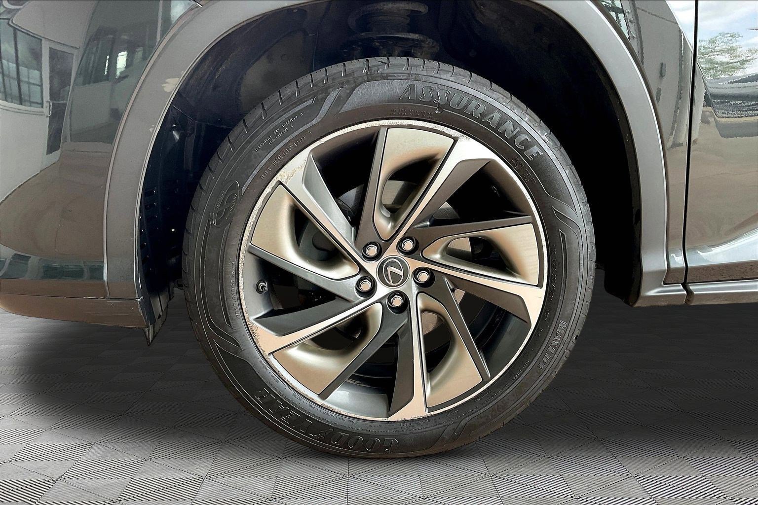 Used 2019 Lexus RX 450hL Luxury image 33