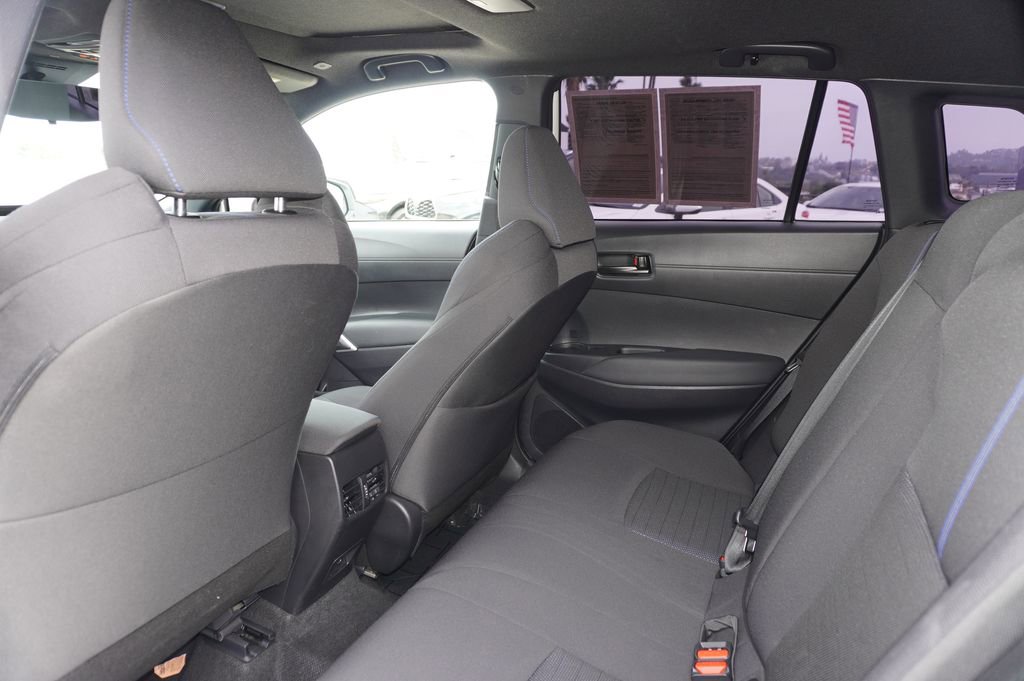 Used 2024 Toyota Corolla Cross SE w/ Moonroof Package image 8