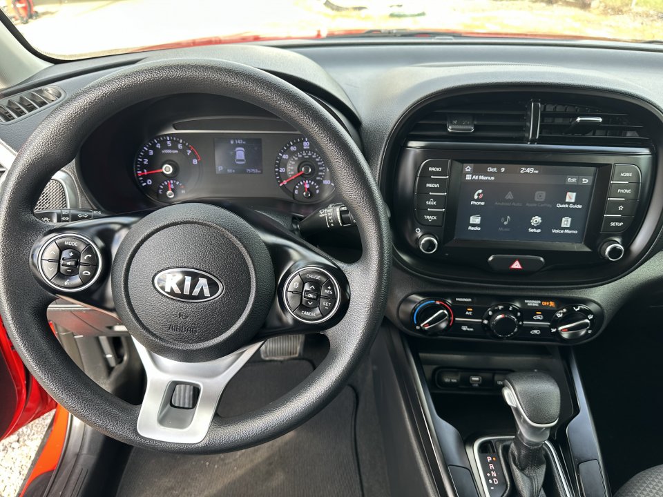 Used 2020 Kia Soul LX FWD image 13