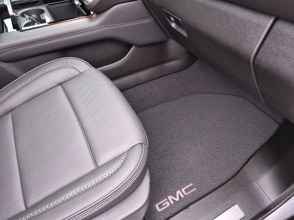 Used 2026 GMC Yukon Denali w/ Denali Reserve Package image 41