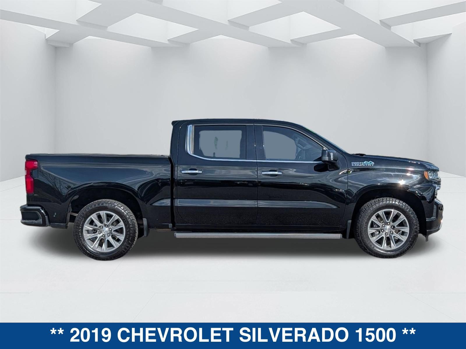 Used 2019 Chevrolet Silverado 1500 High Country w/ Safety Package II image 3