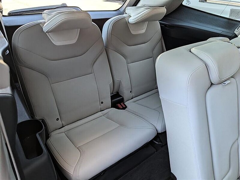 Used 2025 Volvo EX90 Ultra AWD/4WD image 31