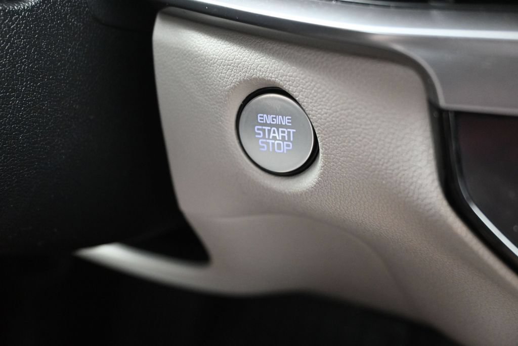 Certified 2025 Kia Sorento S w/ Panoramic Sunroof Package FWD image 26