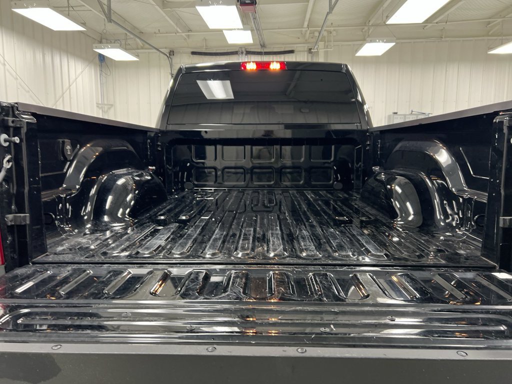 Used 2024 RAM 2500 Tradesman w/ Chrome Appearance Group AWD/4WD image 24