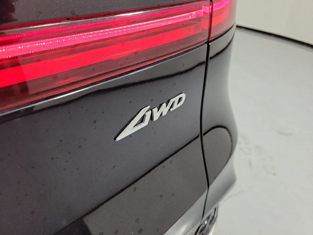 Used 2025 Genesis GV70 2.5T AWD/4WD image 8