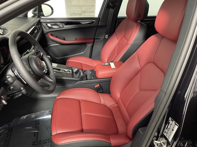 New 2026 Porsche Macan image 5