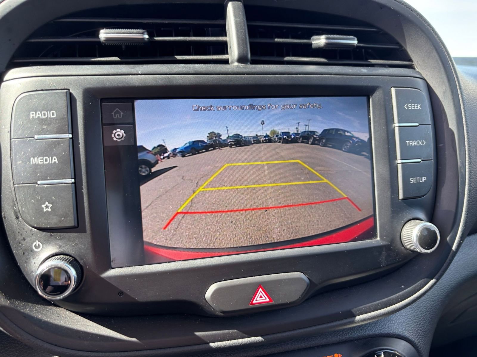 Used 2025 Kia Soul LX w/ LX Technology Package FWD image 22