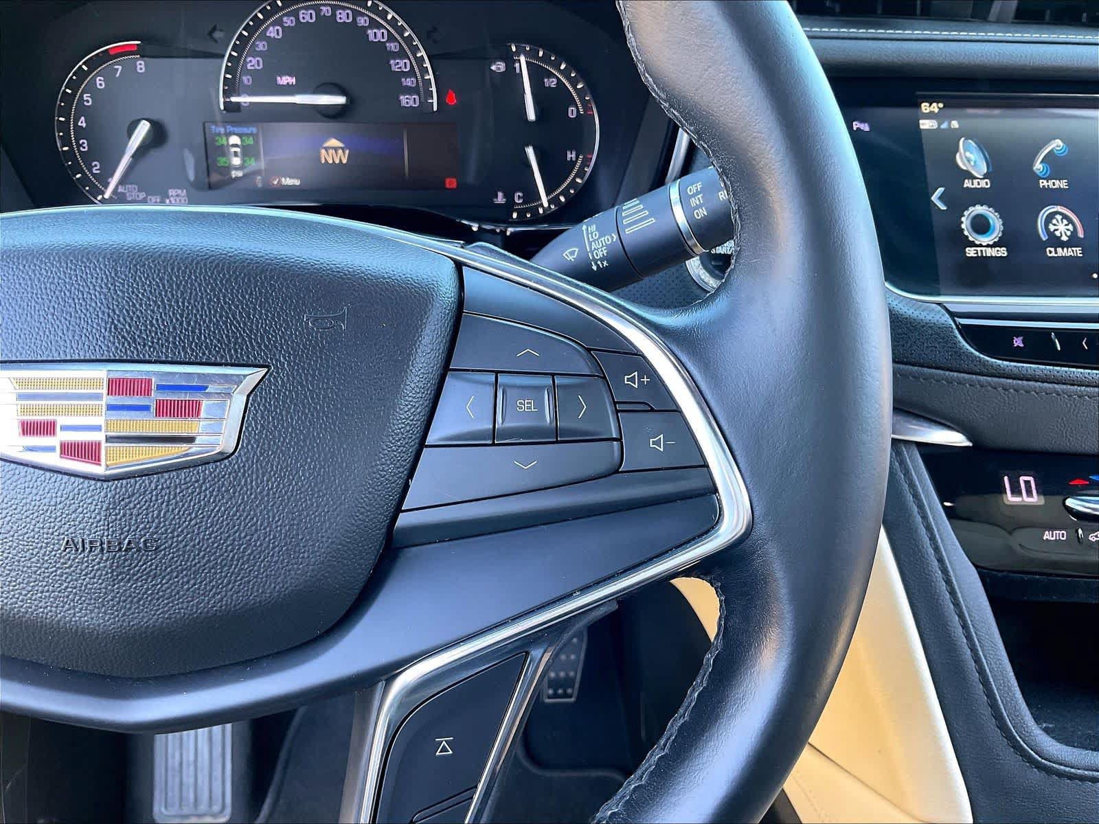 Used 2019 Cadillac XT5 FWD image 22