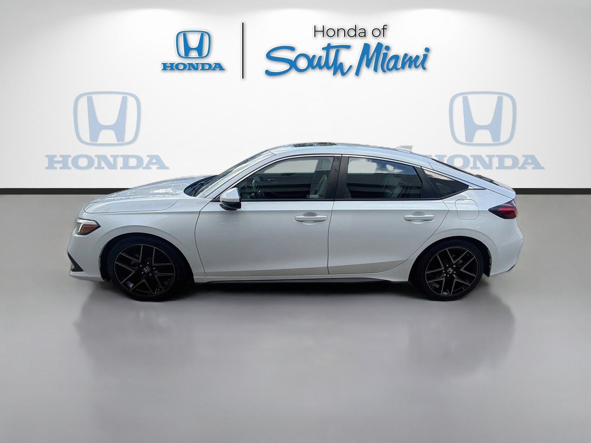 Certified 2024 Honda Civic Sport Touring image 4