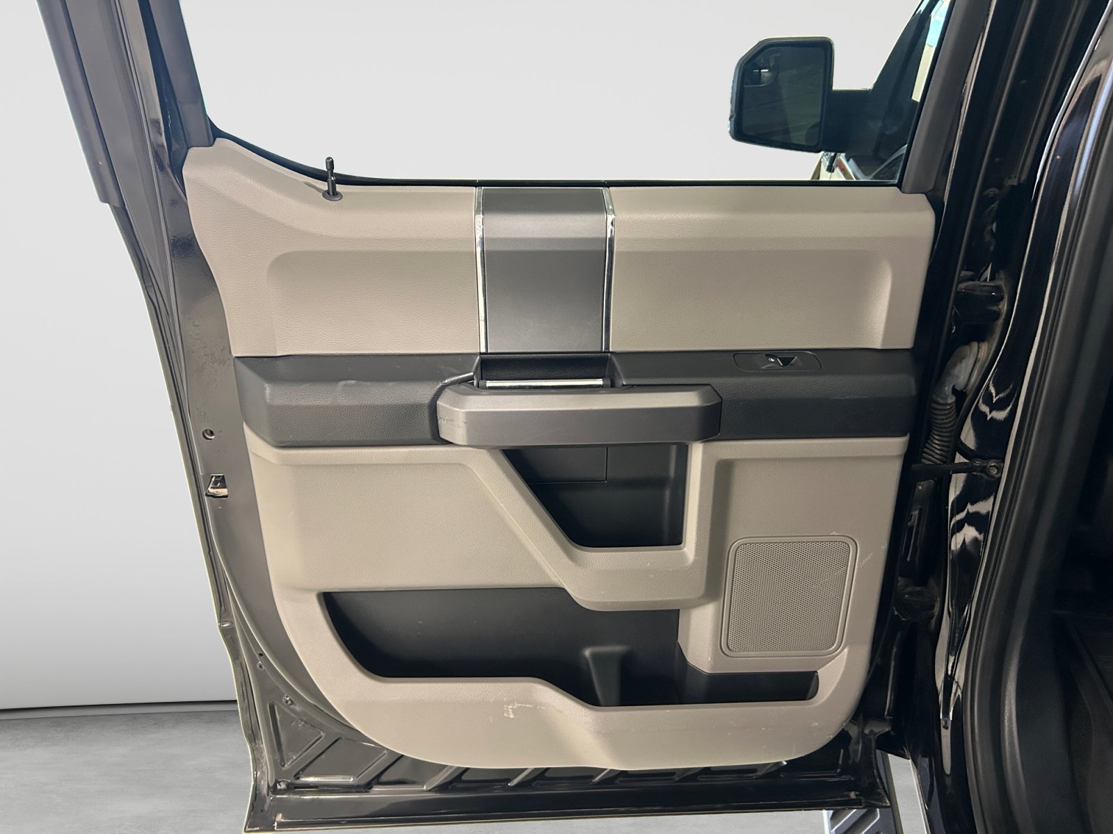 Used 2019 Ford F150 XLT w/ Equipment Group 302A Luxury RWD image 21