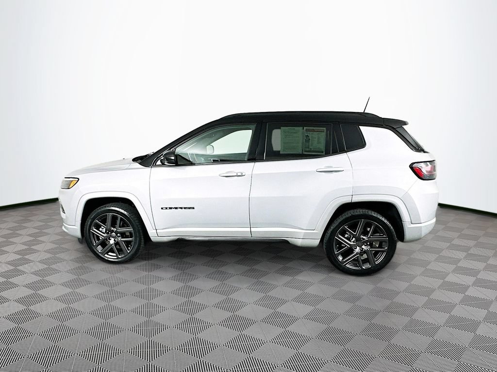 Used 2024 Jeep Compass Limited w/ High Altitude Package AWD/4WD image 7