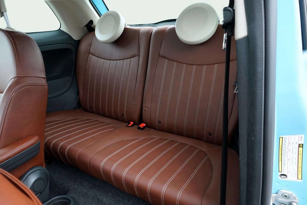 Used 2019 FIAT 500 Lounge FWD image 21