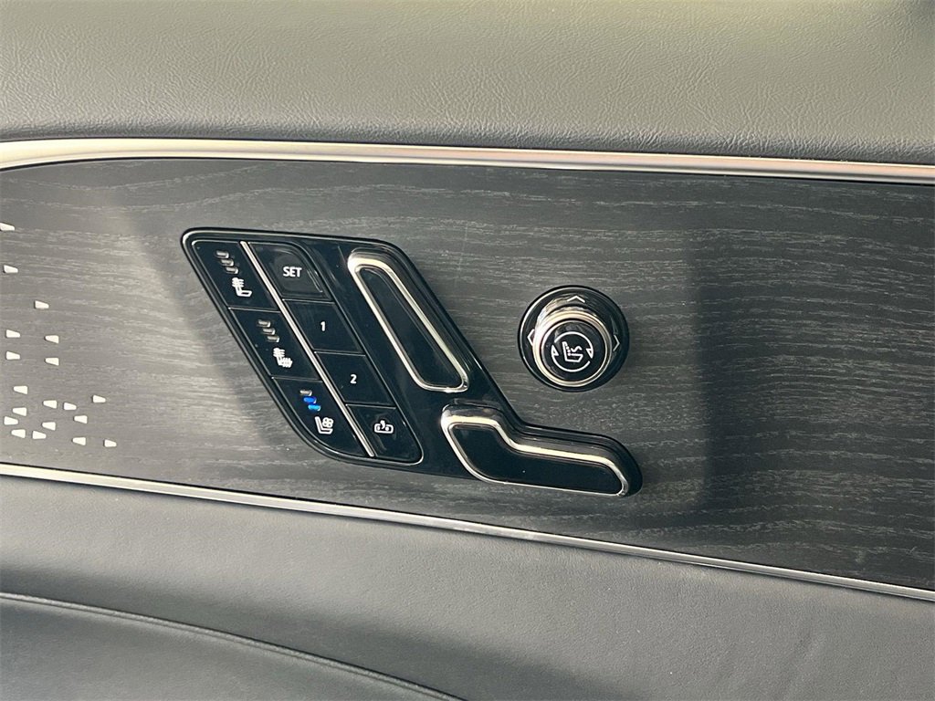 New 2026 Cadillac Lyriq V image 23