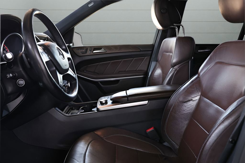Used 2013 Mercedes-Benz GL 550 4MATIC image 42