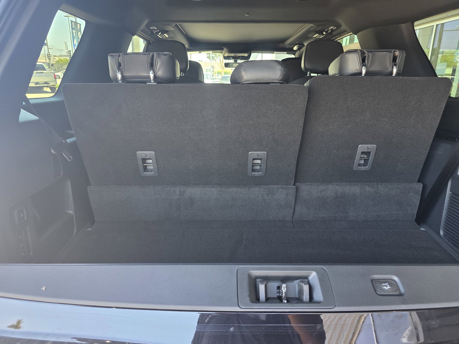 New 2027 Lincoln Navigator Reserve w/ Jet Appearance Package AWD/4WD image 14