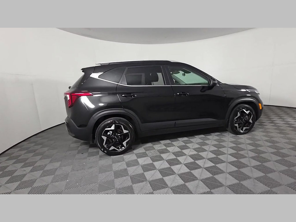 Used 2025 Kia Seltos EX w/ EX Sunroof Package FWD image 42
