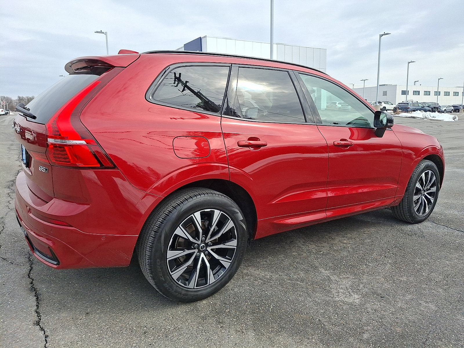Certified 2023 Volvo XC60 B5 Plus w/ Climate Package image 6