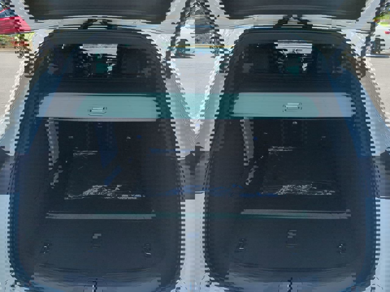 New 2025 Maserati Grecale GT image 12