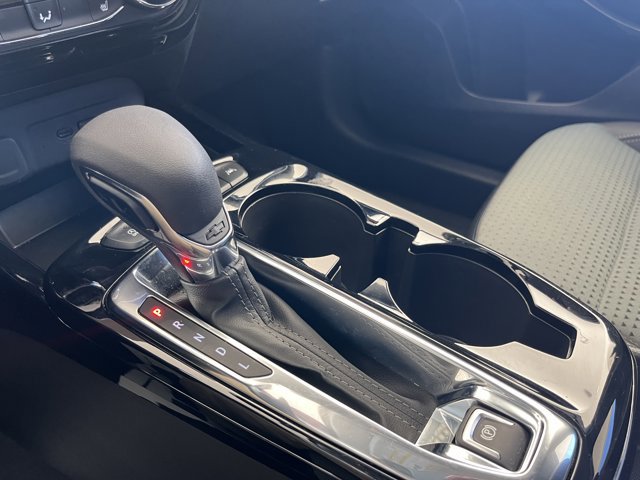 Used 2025 Chevrolet Trax LT w/ LT Convenience Package image 17